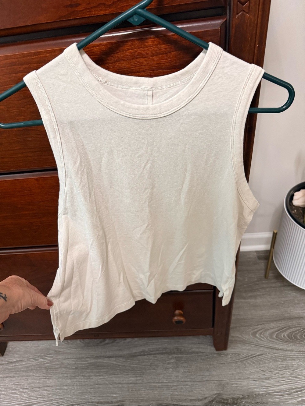 lululemon athletica Sleeveless Crewneck Tank - Cream